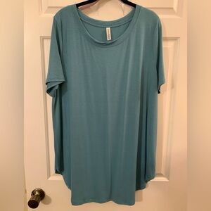 Zenana Premium brand, scoop bottom short sleeve t-shirt tunic, dark jade color